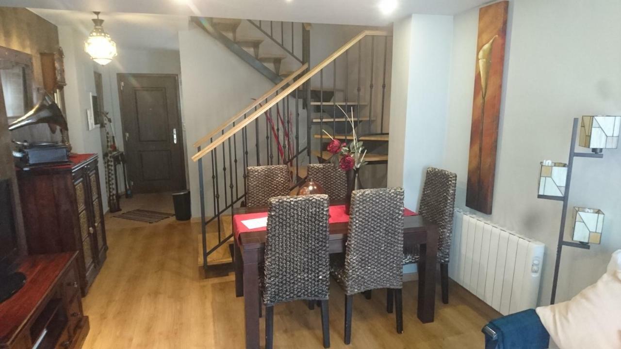 Casa Noelia Villa กาสเตียโญ เด ฮากา ภายนอก รูปภาพ